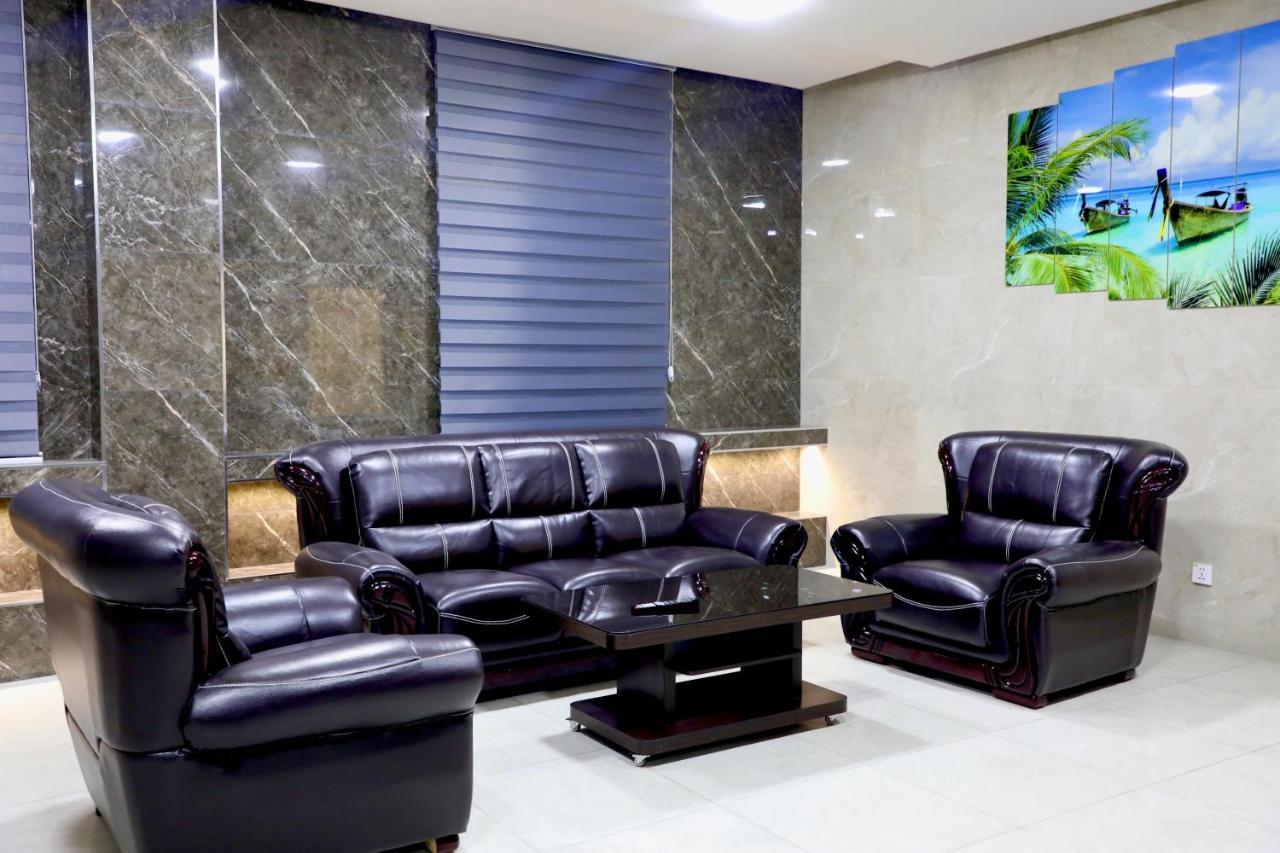 Garnet Hotel Tashkent Exterior photo