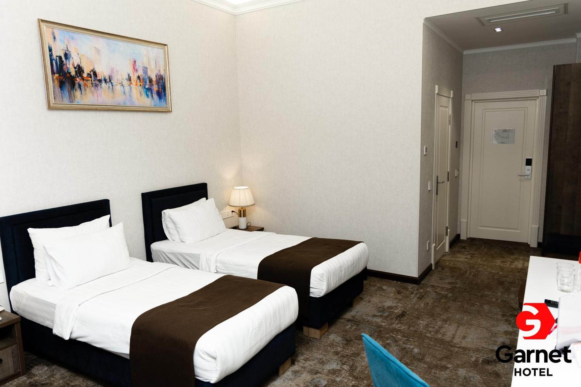 Garnet Hotel Tashkent Exterior photo